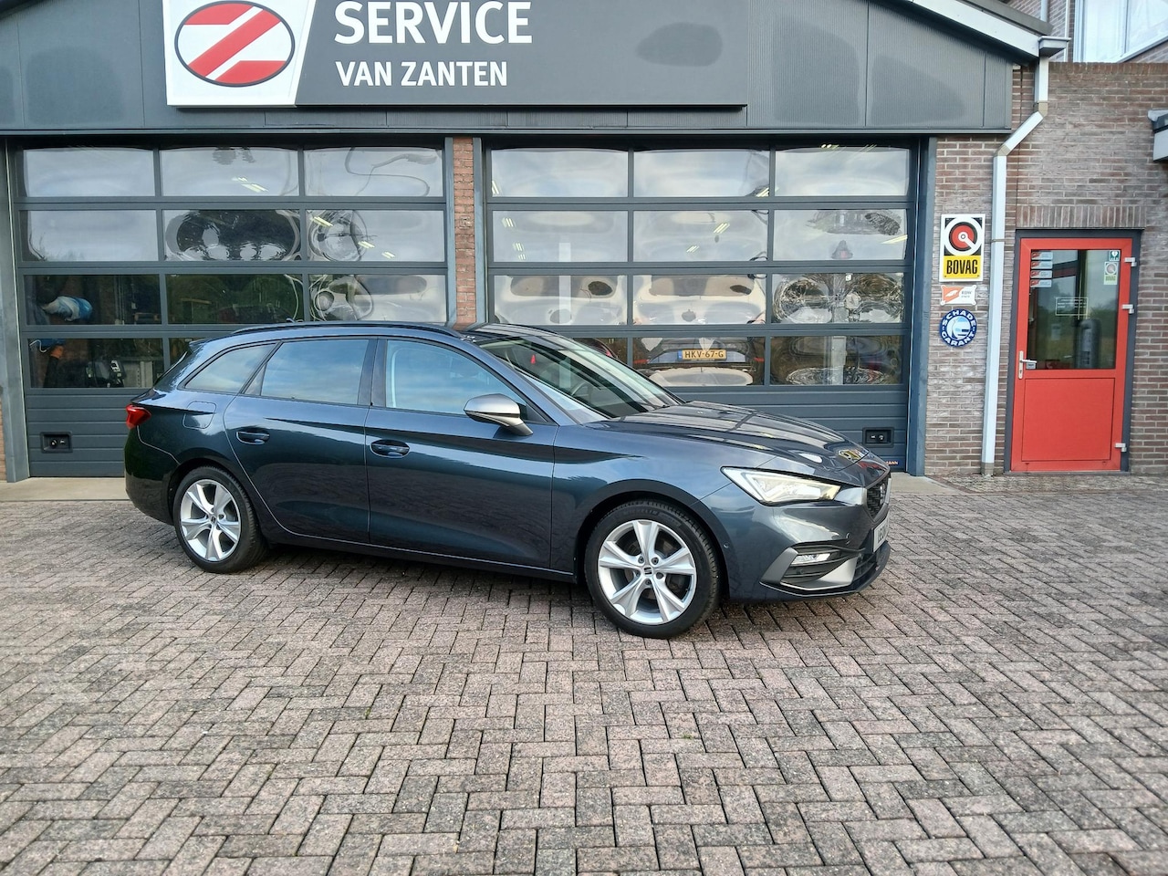 SEAT Leon Sportstourer - 1.5 TSI (150pk) FR Business Intense + Technology Pack - AutoWereld.nl