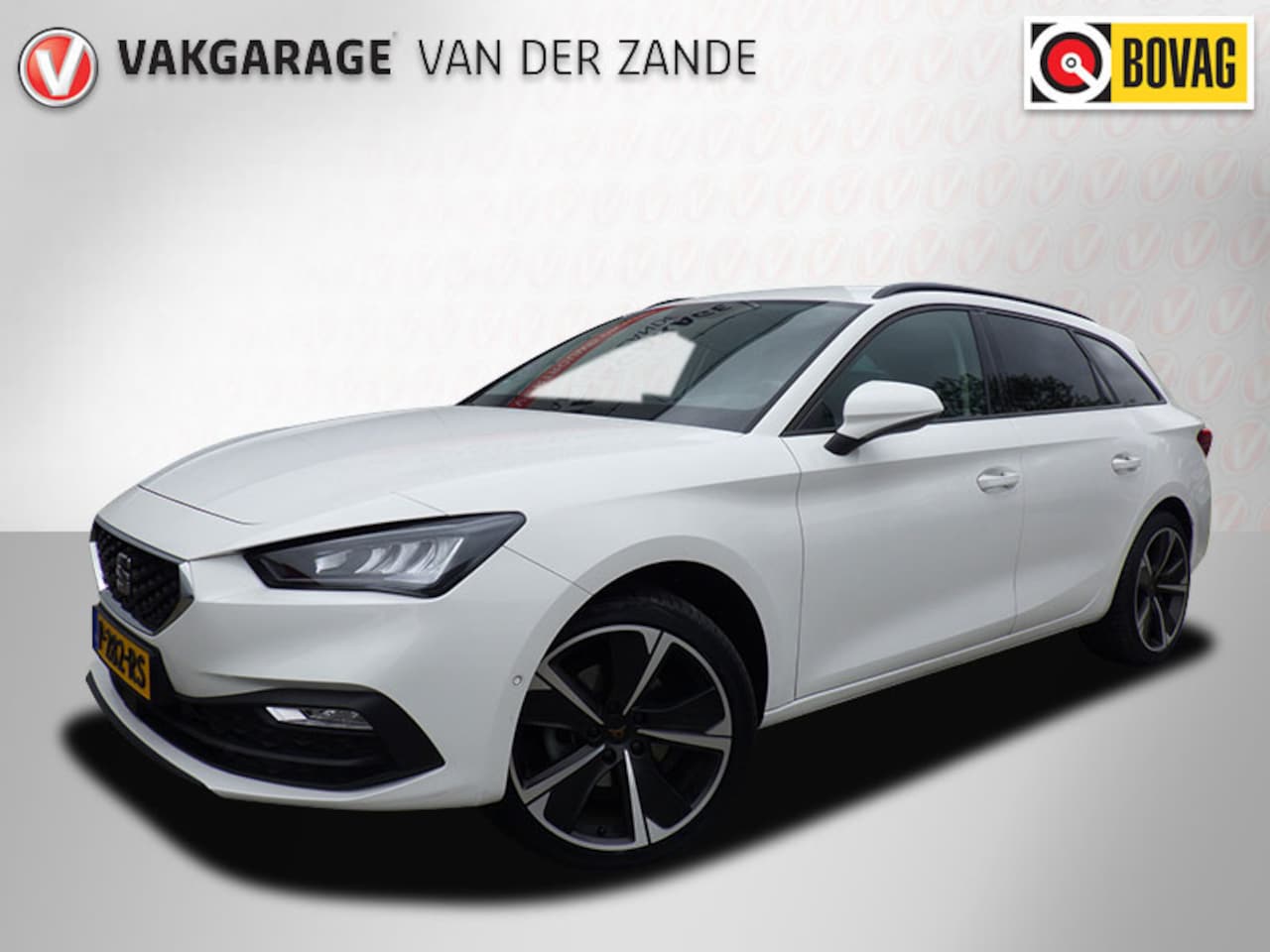 SEAT Leon Sportstourer - 1.0 eTSI Hybrid AUT, Style Business Intense, Camera, Cruise! - AutoWereld.nl