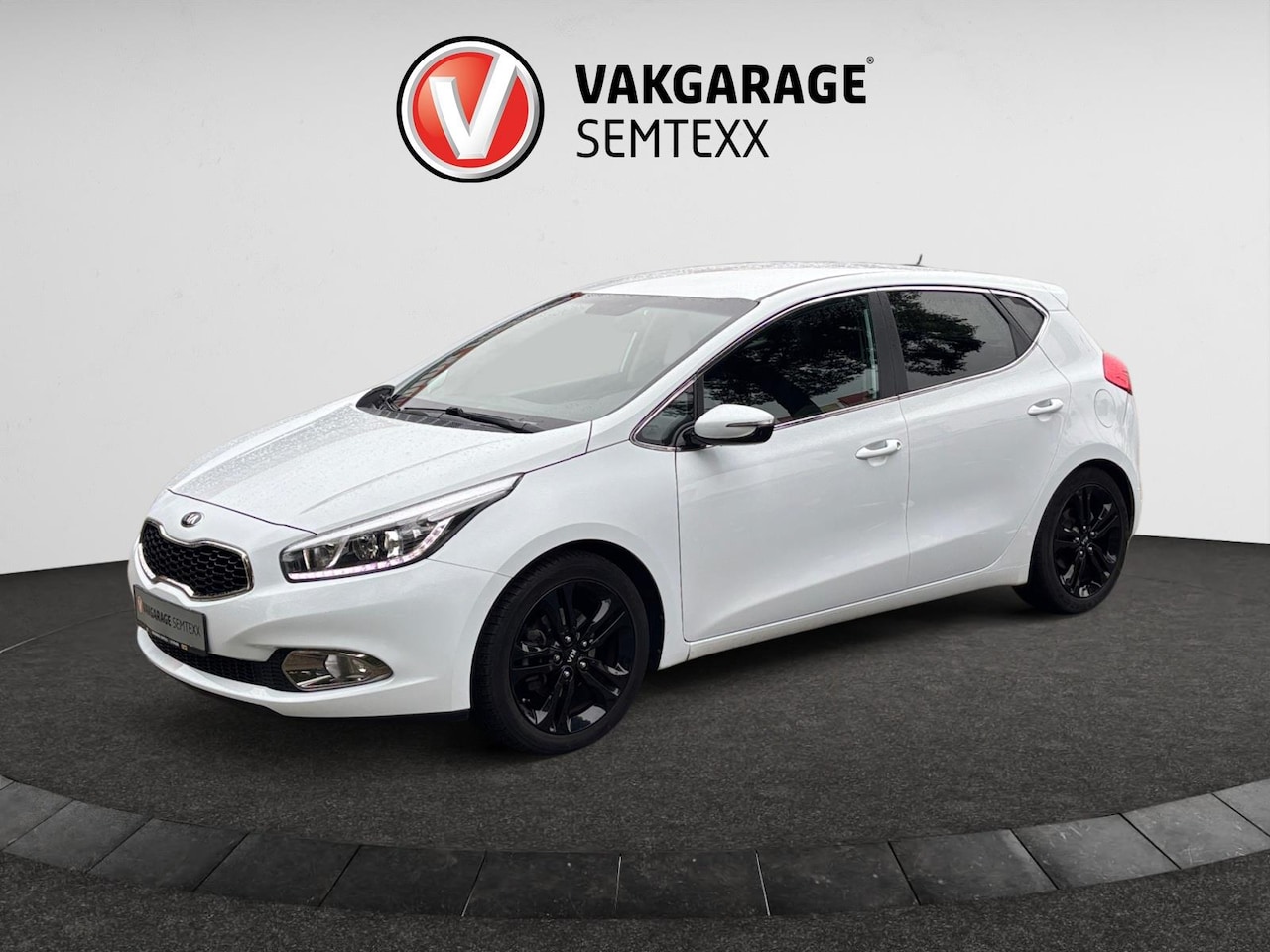 Kia Cee'd - 1.6 GDI Zeer luxe uitv.| Automaat |Origineel NL Auto| Clima | Cruise | Navi | Camera | Win - AutoWereld.nl