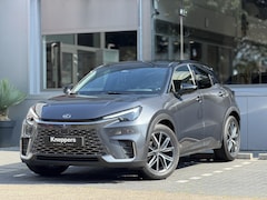 Lexus LBX - Emotion Bi-Tone 2WD | GEEN AFLEVERKOSTEN | Dodehoekdetectie, Elektrische achterklep, Leder