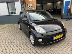 Daihatsu Sirion 2 - 1.5-16V Sport 105 pk 3 maanden garantie nieuwe apk aflevering beurt compleet gereinigd en
