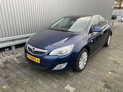 Opel Astra - 1.4 Turbo Cosmo 5-Drs, Navi, Leer/Stof, CC, PDC, LM, nw. APK – Inruil Mogelijk –