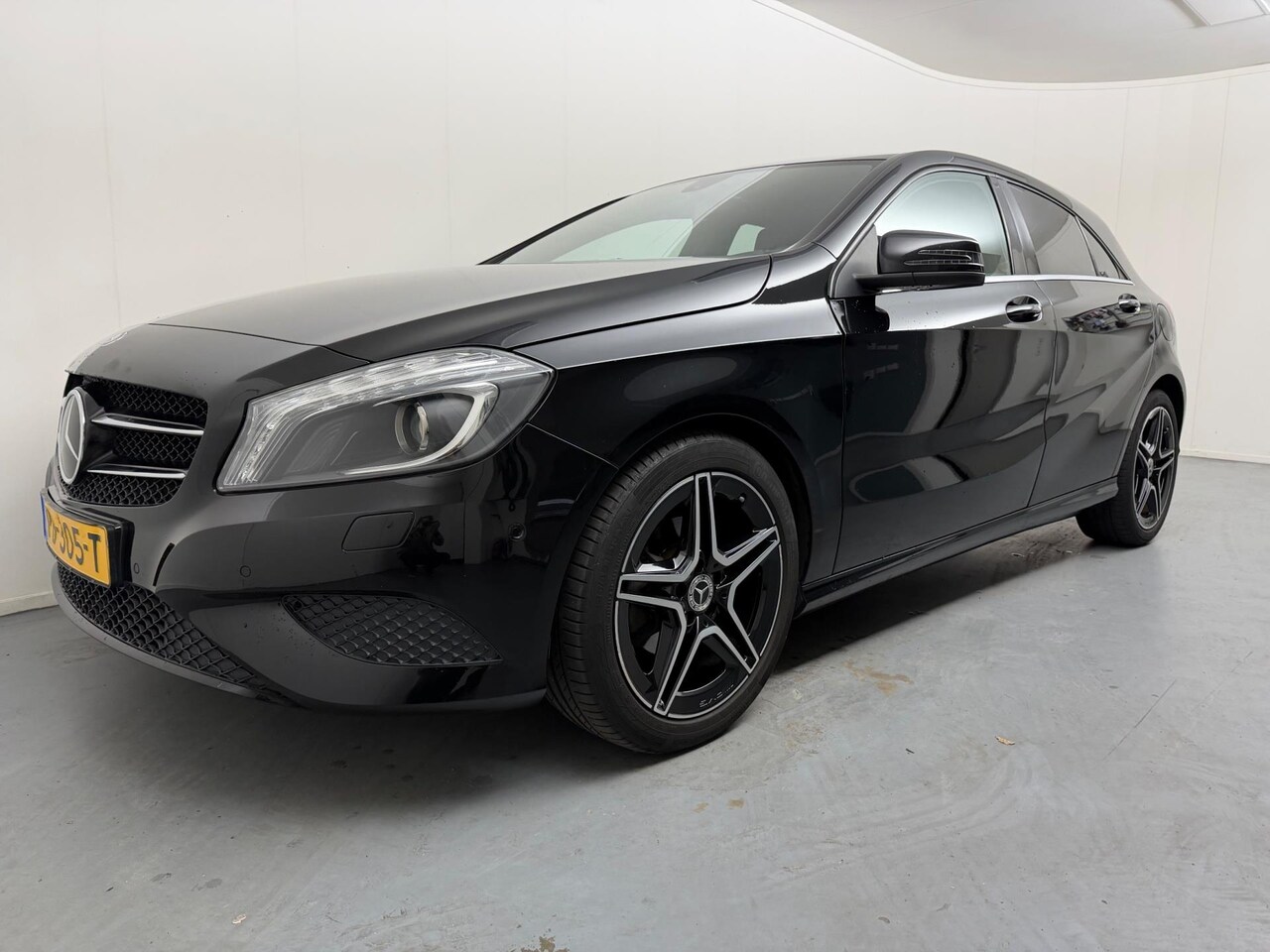 Mercedes-Benz A-klasse - 180 Ambition # Clima # Xenon # Navi # PDC # 18" Lmv - AutoWereld.nl