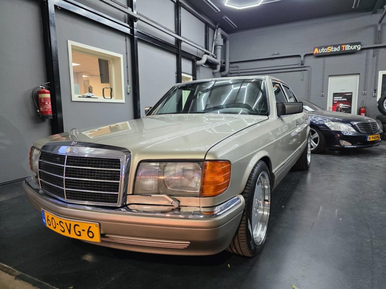Mercedes-Benz S-klasse - 560 SE Compleet gerestaureerd !!! - AutoWereld.nl