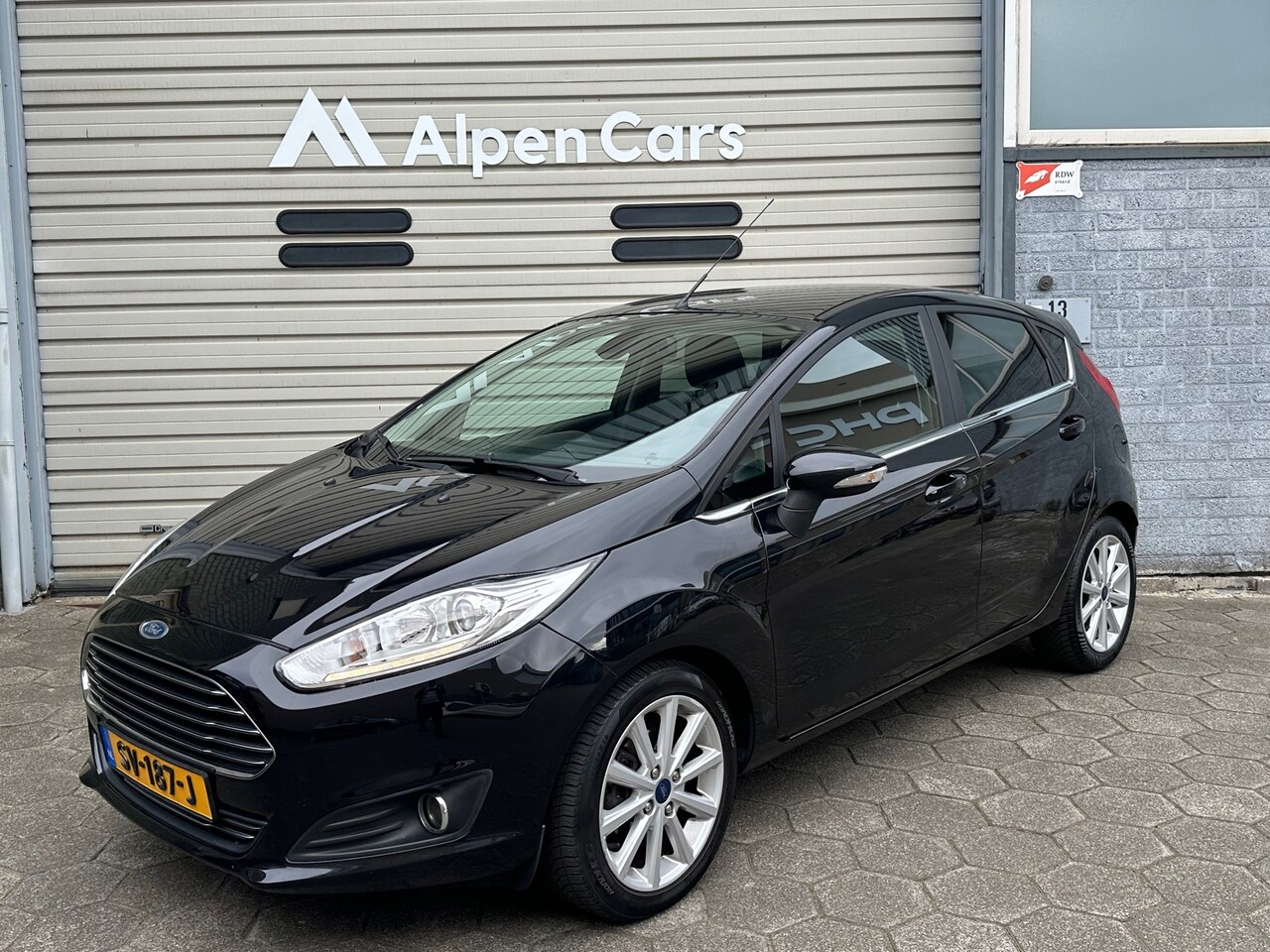 Ford Fiesta - 1.0 EcoBoost Titanium Airco / Cruise controle / PDC / Led / APK 11-2026 - AutoWereld.nl