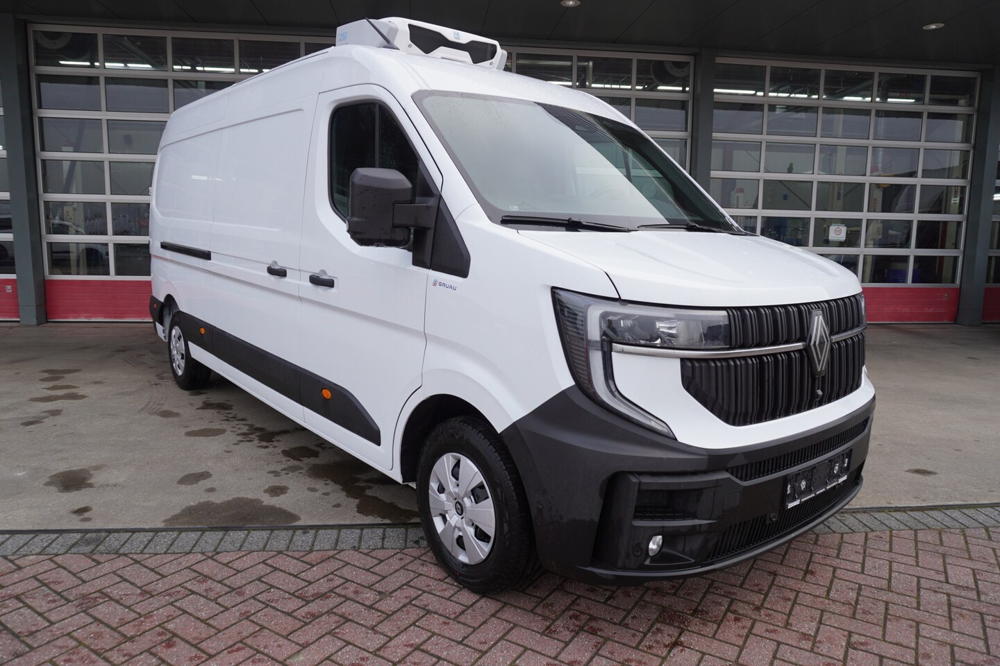 Renault Master - T35 2.0 dCi 170Pk L3H2 Extra KOELWAGEN Nr. V162 | Airco | Cruise | Camera | Zanotti koelin - AutoWereld.nl