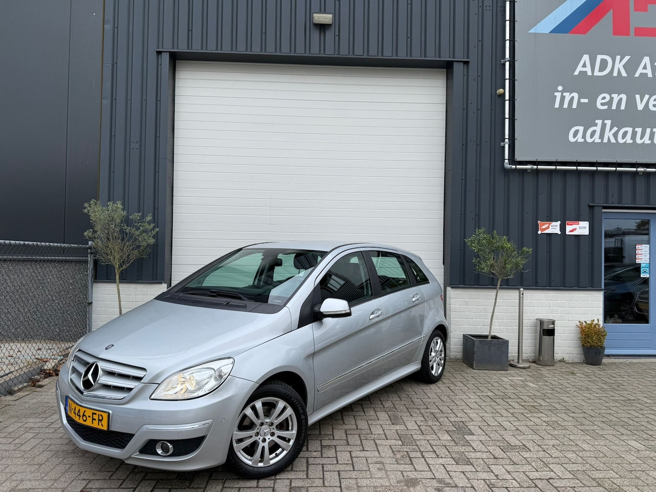 Mercedes-Benz B-klasse - 200 AUTOMAAT/STOELVERW/TREKHAAK/PDC/MOOIE AUTO - AutoWereld.nl