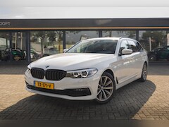 BMW 5-serie Touring - 520i High Executive Stoel- & Stuurverwarming | Trekhaak | LED | Dealeronderhouden