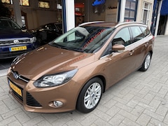 Ford Focus Wagon - 1.0 EcoBoost Titanium NL AUTO/CLIMA/DEALER OND./CAMERA