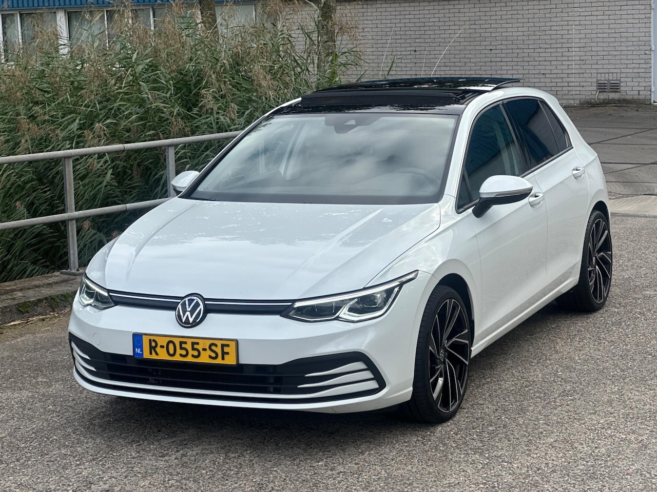 Volkswagen Golf - ETSI Life Business!2022 Panodak!IQ-Light!Camera!19"LM.velgen! - AutoWereld.nl