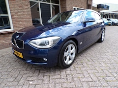 BMW 1-serie - 116i Upgrade Edition Automaat / Leder / Navi