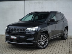 Jeep Compass - 4xe 240 PK Hybrid Summit | Leder | Winter | Navi | Premium | 19"