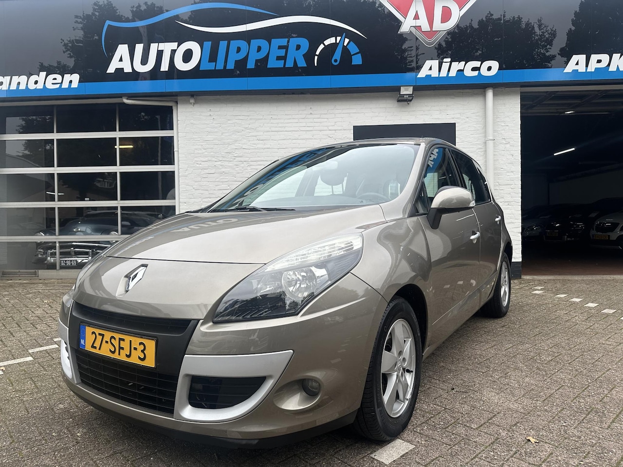 Renault Scénic - 2.0 Dynamique /Automaat/Nieuwe apk bij aflevering/Dealer onderhouden - AutoWereld.nl
