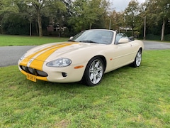Jaguar XK8 - 4.0 V8 Convertible, unieke kleurstelling, izgst
