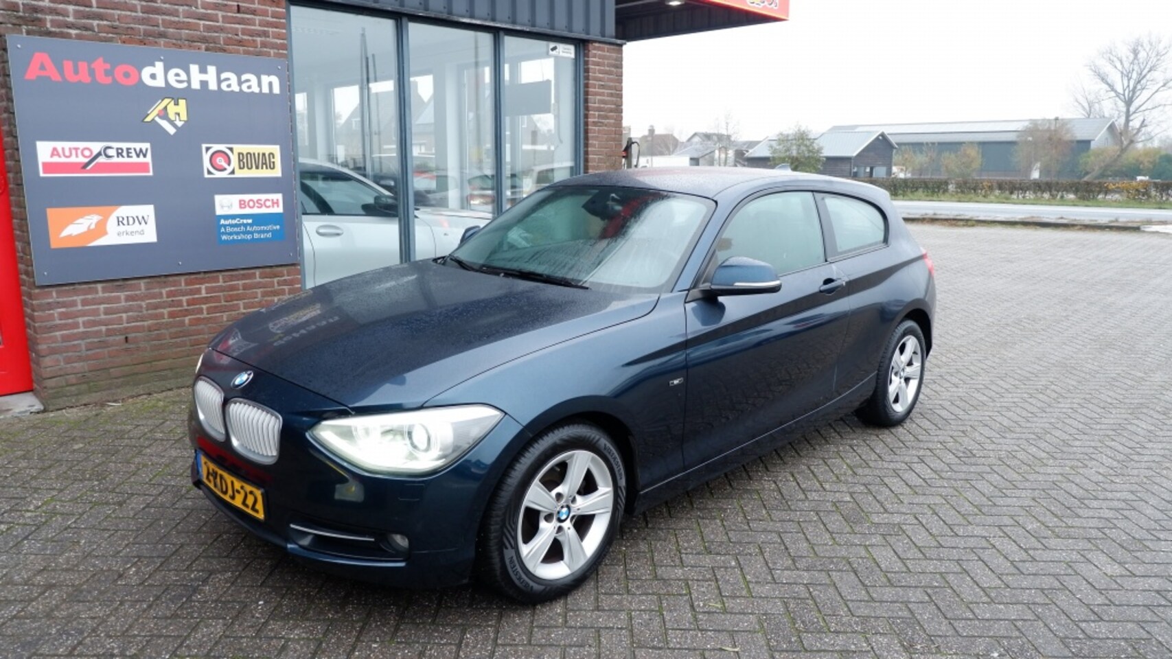 BMW 1-serie - 114i 3-drs Sport ##BINNENKORT##Leder/Navi/Airco/Cruise - AutoWereld.nl