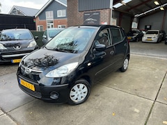 Hyundai i10 - 1.1 Active Cool NEW APK / AIRCO / NAP KM / ELECT.PKKT / LAGE KM / CENTRL.DEUREN / ZUINIG /