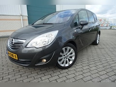 Opel Meriva - 1.4 Turbo Cosmo - pan.dak- afn trekhaak - lm velgen - navi - privatglas