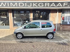 Renault Twingo - 1.2-16V Epicéa Initiale , lederen interieur , Klassieker in wording