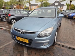 Hyundai i30 CW - 1.4i Blue Dynamic LEUKE AUTO RIJDT EN SCHAKELT GOED