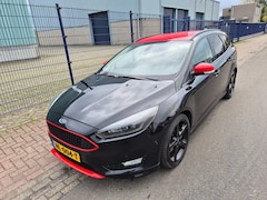 Ford Focus Wagon - 1.5 Black Edit. ST Line*AIRCO*NIEUWSTAAT