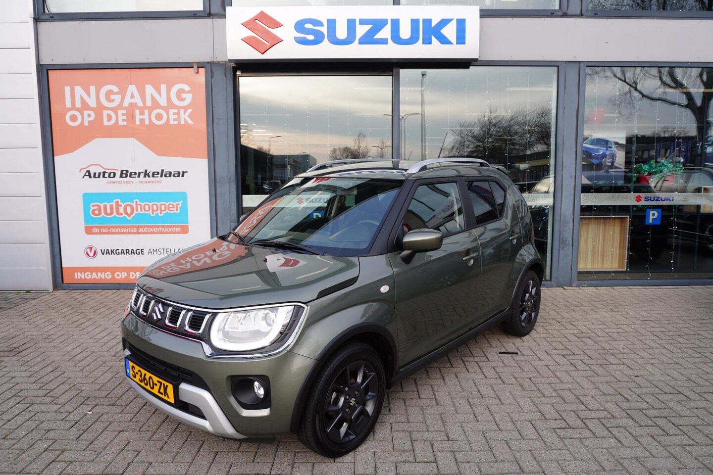 Suzuki Ignis - 1.2 Smart Hybrid Select | Spoiler | Navigatie - AutoWereld.nl