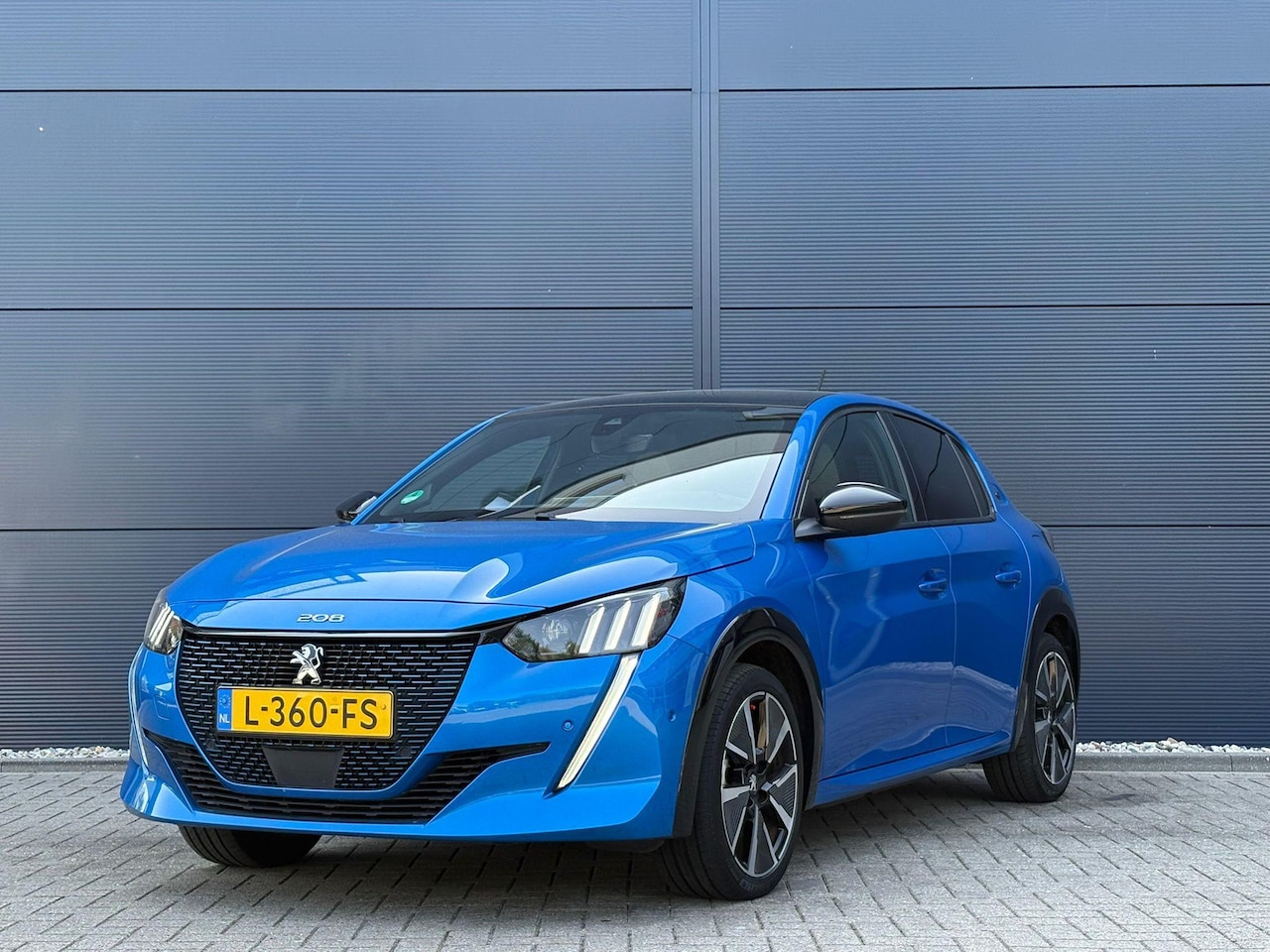 Peugeot e-208 - EV GT Pack 50 kWh | Navigatie | Stoelverwarming | Camera | Dodehoek detectie | Climate Con - AutoWereld.nl