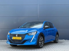 Peugeot e-208 - EV GT Pack 50 kWh | Navigatie | Stoelverwarming | Camera | Dodehoek detectie | Climate Con