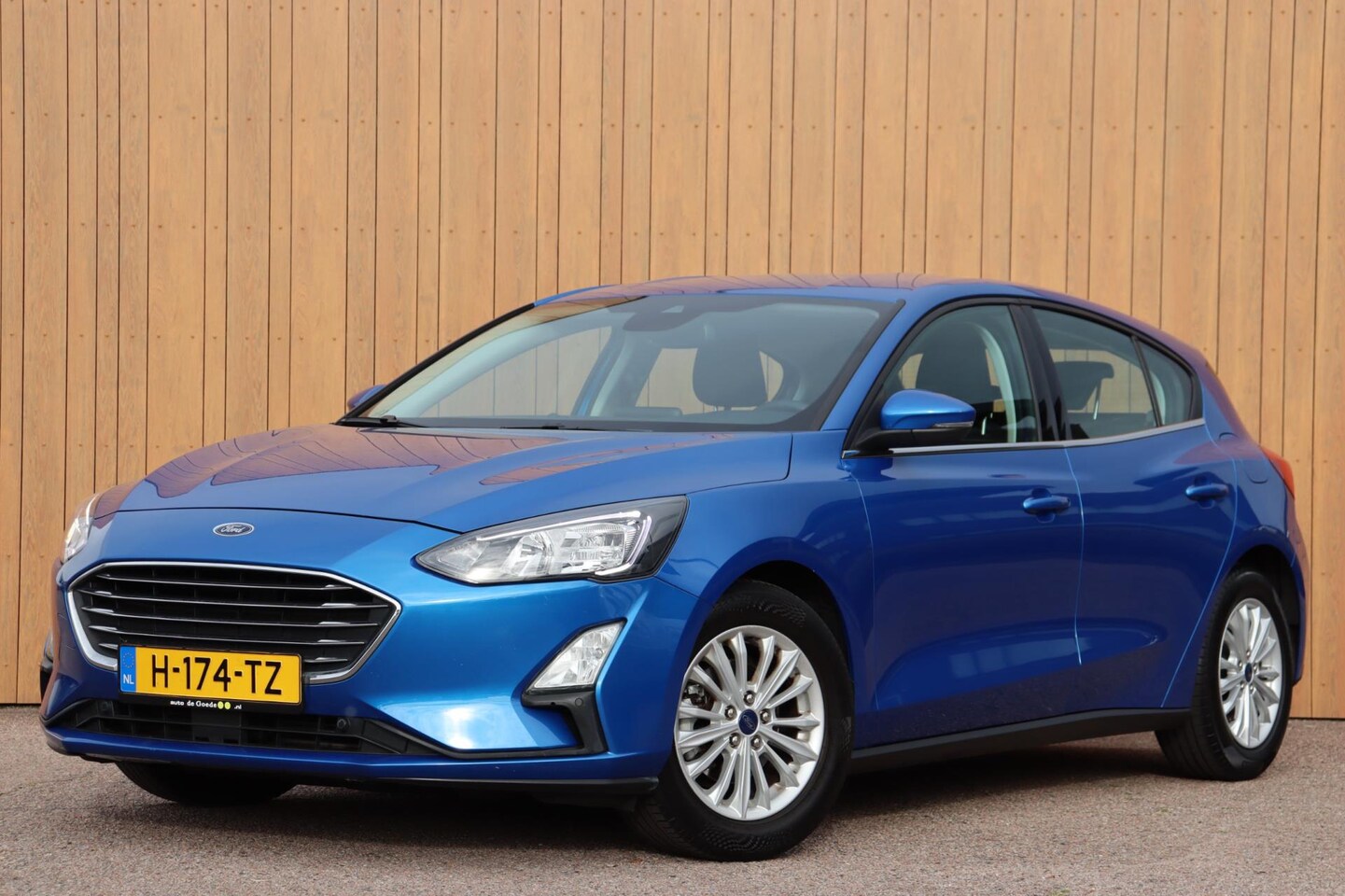 Ford Focus - 1.0 EcoBoost Titanium Business Org.NL trekhaak stoel+stuur+raamverw. - AutoWereld.nl