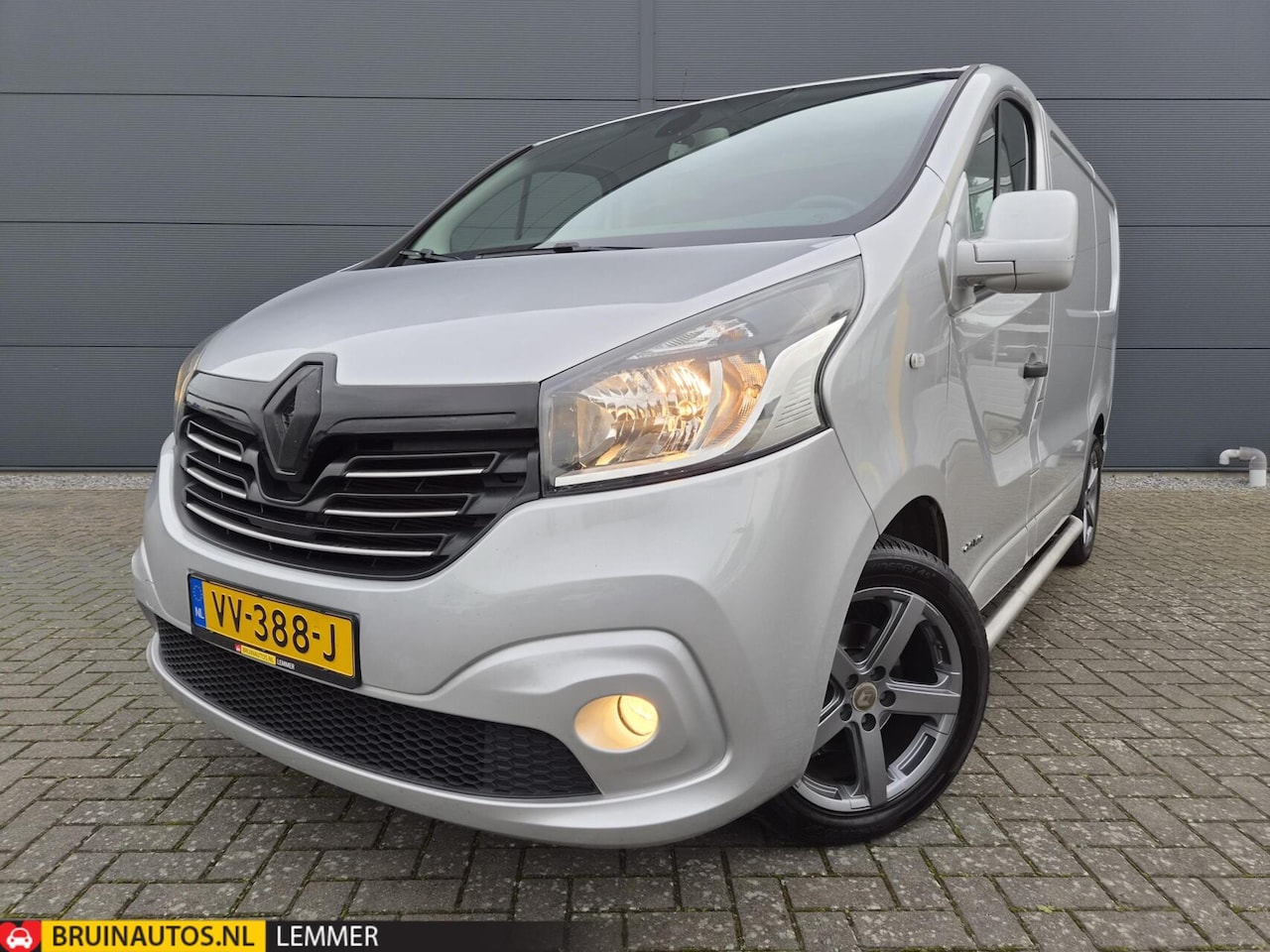 Renault Trafic - 1.6 dCi L1H1 Airco Camera Navi Trekh 140pk - AutoWereld.nl