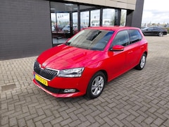 Skoda Fabia - 1.0 TSI Ambition 15 inch lm, roodmetallic, apple car play