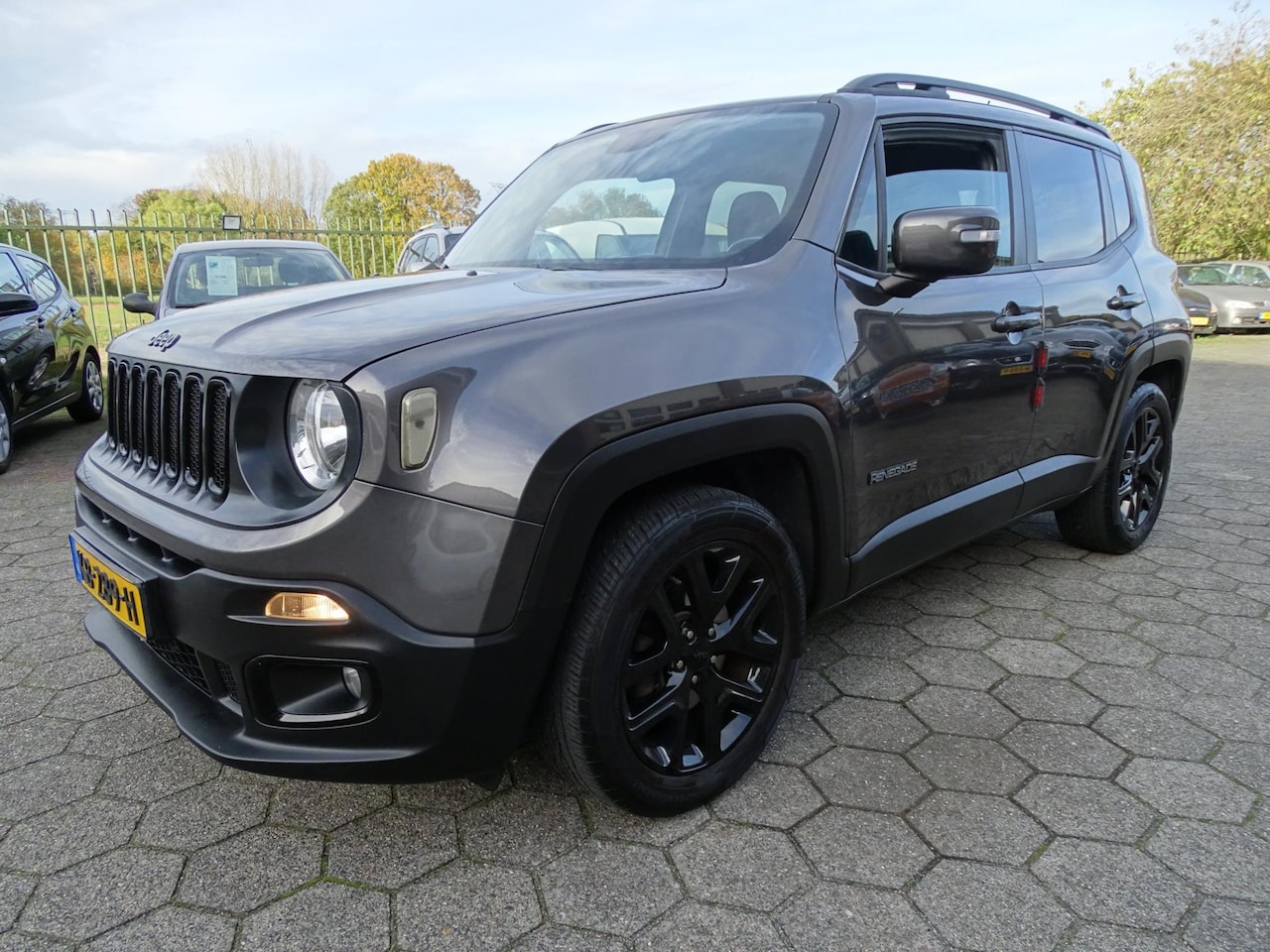 Jeep Renegade - 1.6 E-Torq Black Line 1.6 E-Torq Black Line - AutoWereld.nl