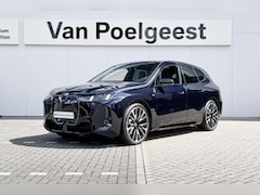 BMW iX - xDrive M70 | Comfort Pack | Innovation Pack | Trekhaak | 23" LM | Sky lounge