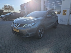 Nissan Qashqai - 1.6 N-Vision, trekhaak, panorama dak, camera