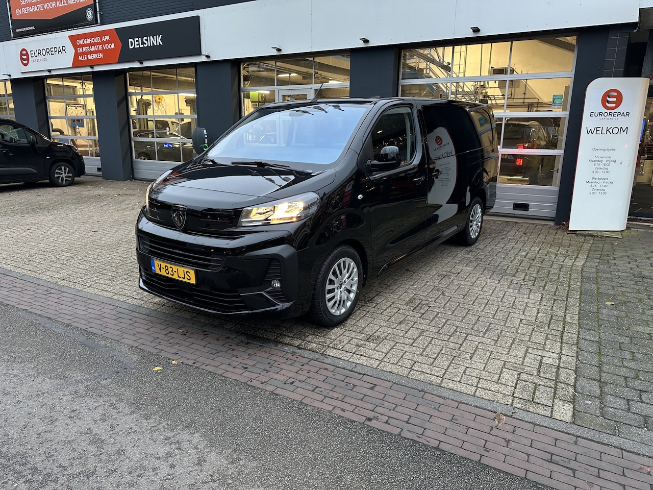 Peugeot Expert - 2.0 BlueHDi 145pk L3 DC All-in Prijs INCLUSIEF BPM exclusief BTW/2x Schuifdeur/Leer/Massag - AutoWereld.nl