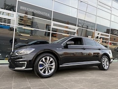 Volkswagen Passat - 1.4 TSI GTE Connected Series Plus