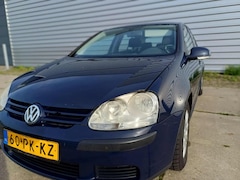 Volkswagen Golf - 1.6 FSI Comfortline