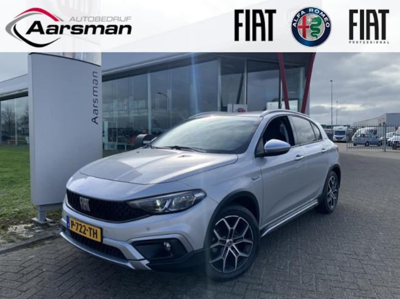 Fiat Tipo Cross - 1.0 | Adaptive cruise | Achteruitrijcamera | LED | Dodehoeksensor - AutoWereld.nl