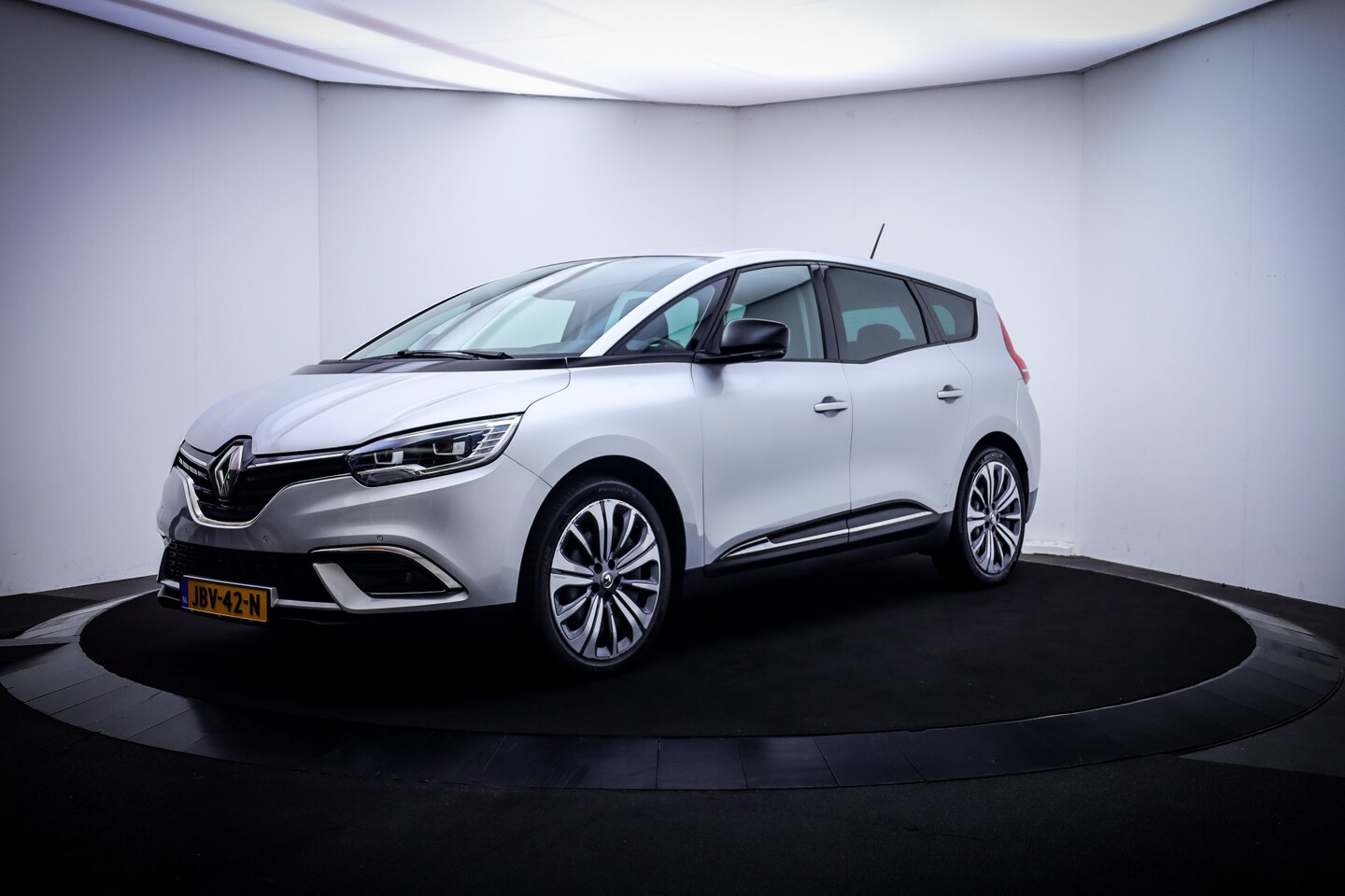 Renault Grand Scénic - 1.3T 140Pk Aut. 7Pers EVOLUTION FULL LED | NAVI | CLIMA | CRUISE | PDC V+A | DAB - AutoWereld.nl