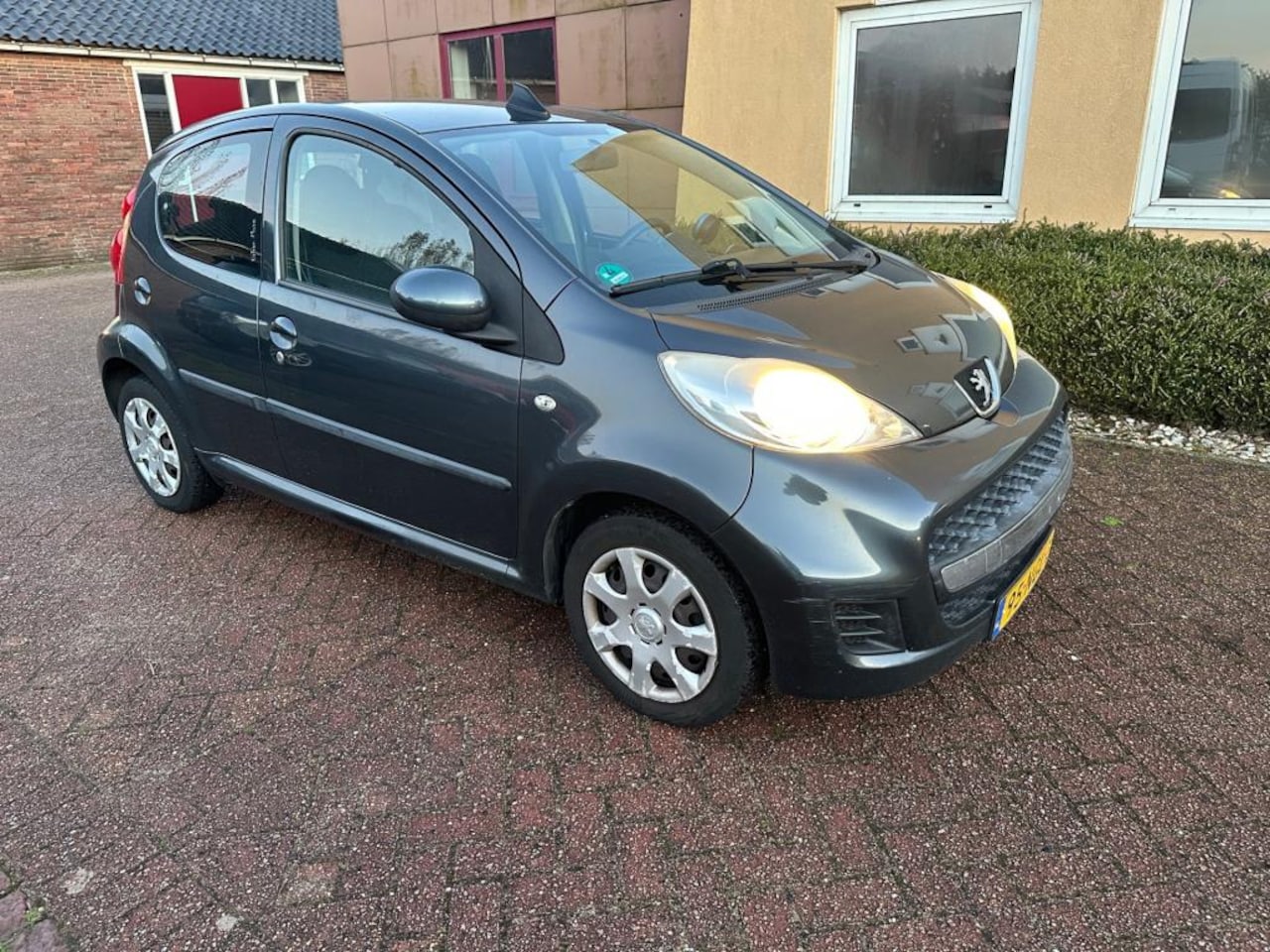 Peugeot 107 - 1.0-12V Urban Move AIRCO CARPLY APK NAP - AutoWereld.nl