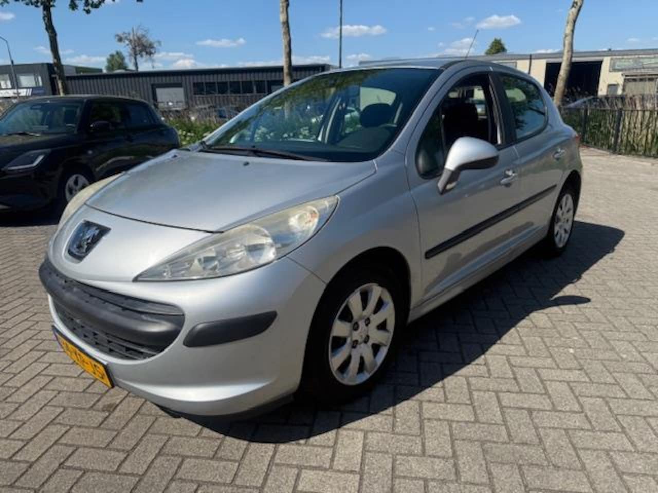 Peugeot 207 - 1.4 VTi X-line Airco Trekhaak Elek.pakket Met new APK - AutoWereld.nl