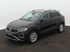 Volkswagen T-Roc - 1.5 TSI Life Edition 150PK | Automaat | Multimedia Pakket | Achteruitrijcamera | Privacy G
