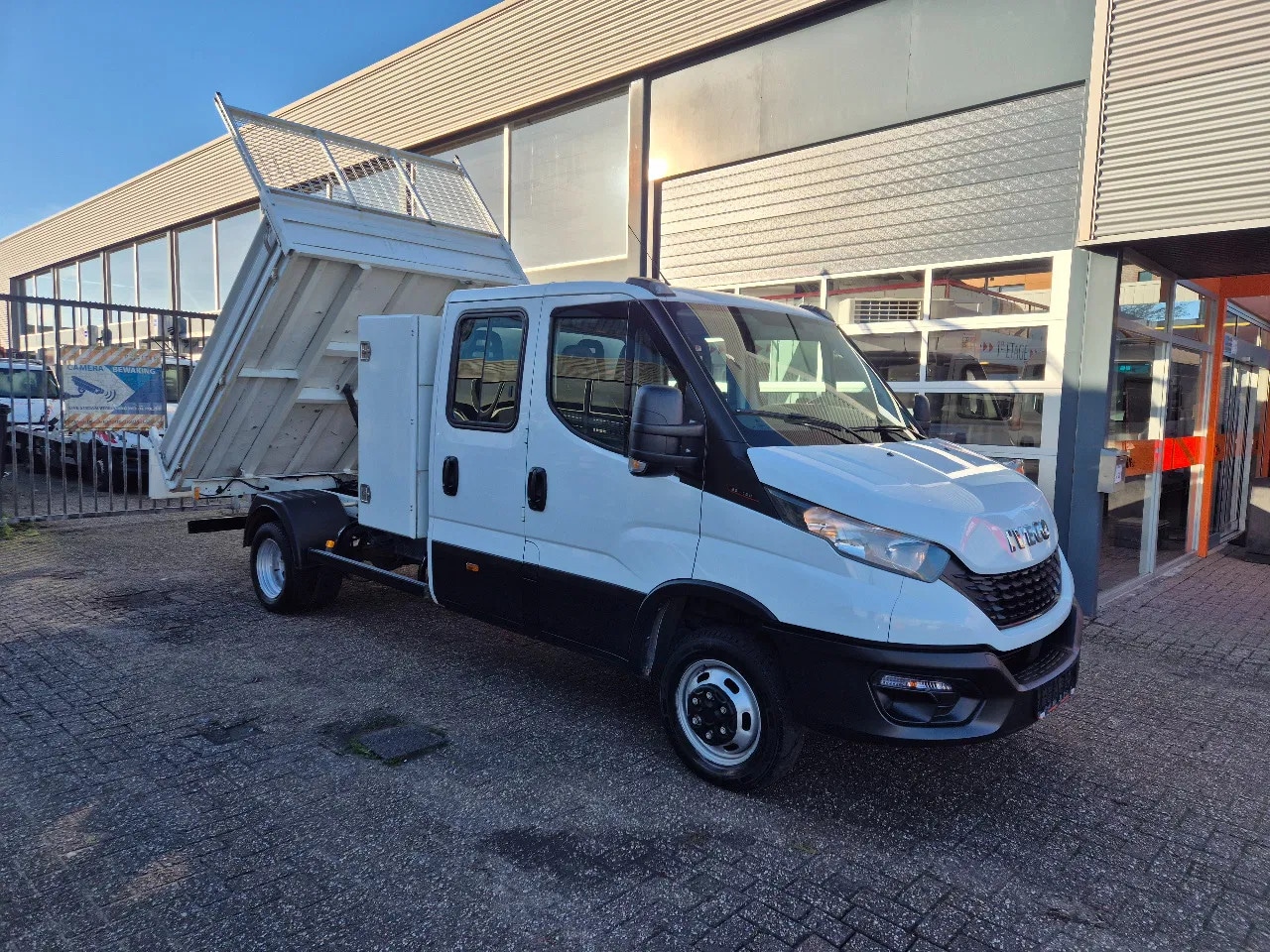 Iveco Daily - 35C16 3.0D Kipper/ Benne/ 2020/ 85.000 KM - AutoWereld.nl
