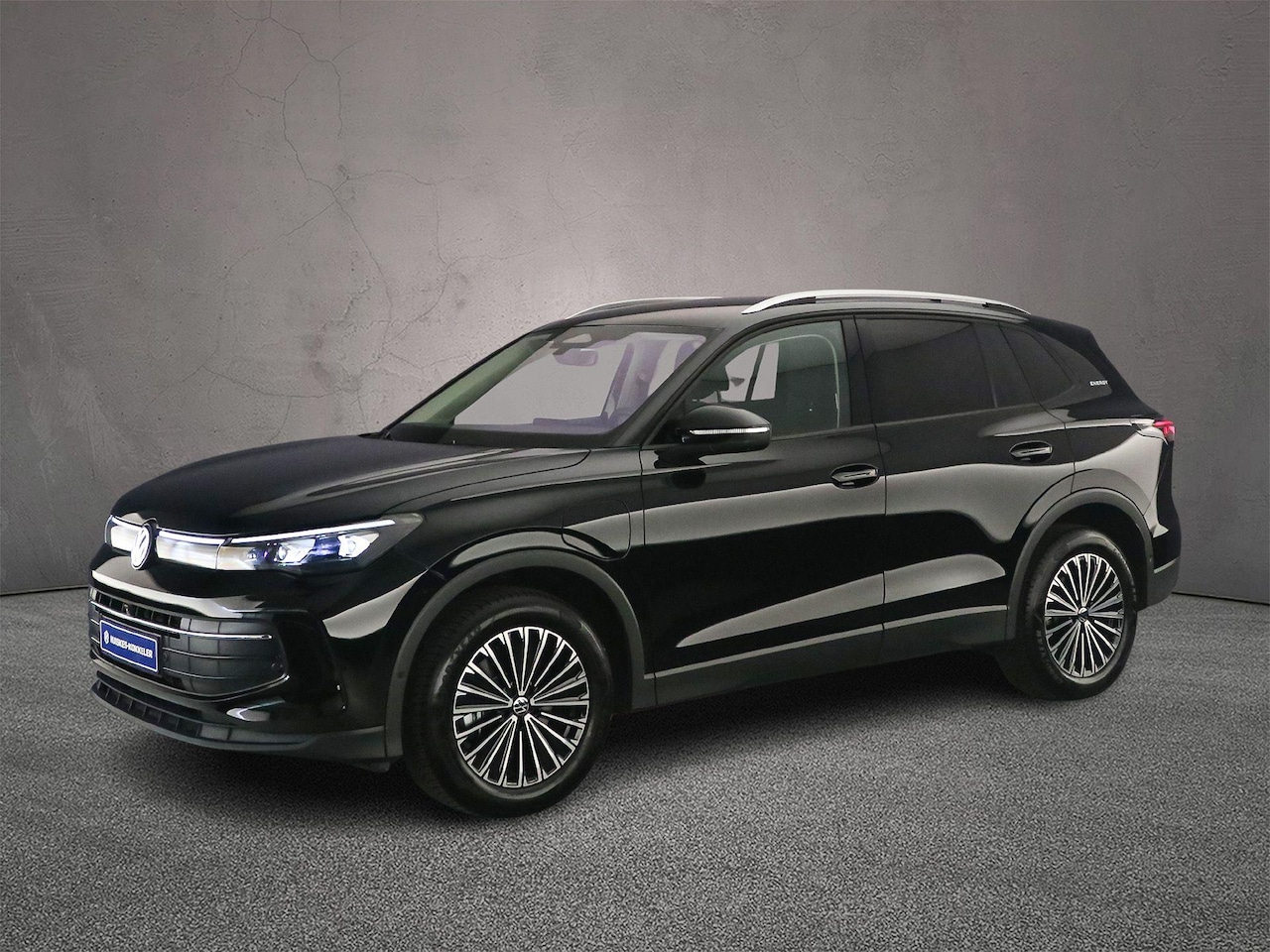 Volkswagen Tiguan - Life Edition 1.5 TSI eHybrid 204pk DSG Automaat Trekhaak, Navigatie, Adaptive cruise contr - AutoWereld.nl