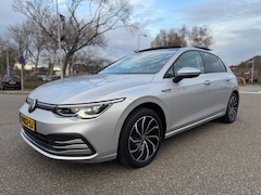 Volkswagen Golf - 1.5 eTSI Style / panorama / automaat / airco / cruise.control / elek.pakket / lmv / nap