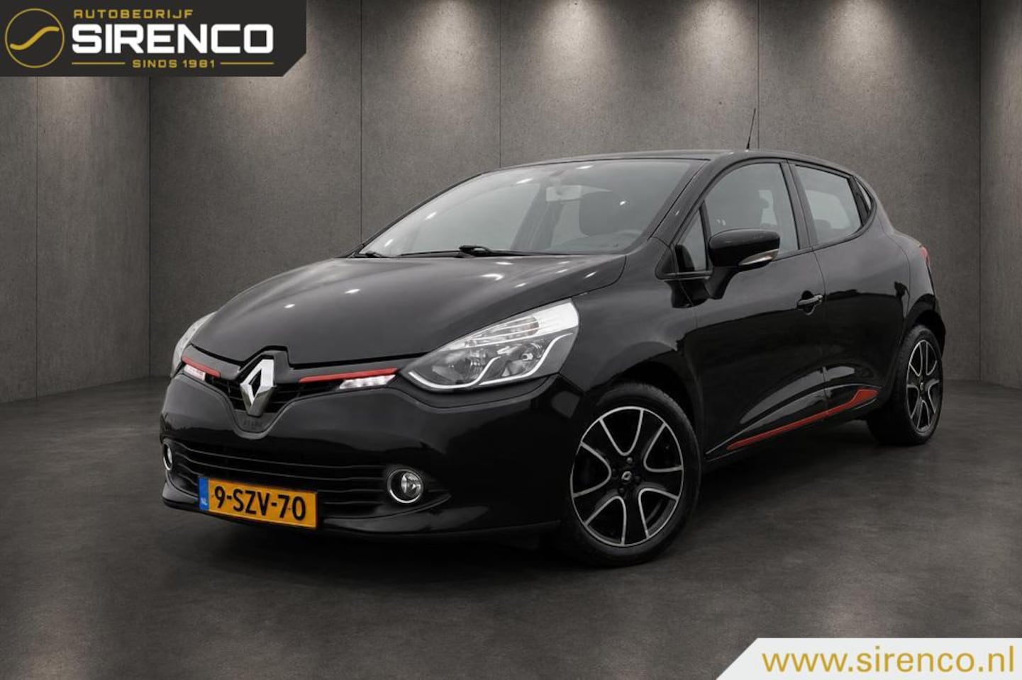 Renault Clio - 0.9 TCe Expression | keyless | airco | navigatie & bluetooth | black edition | - AutoWereld.nl