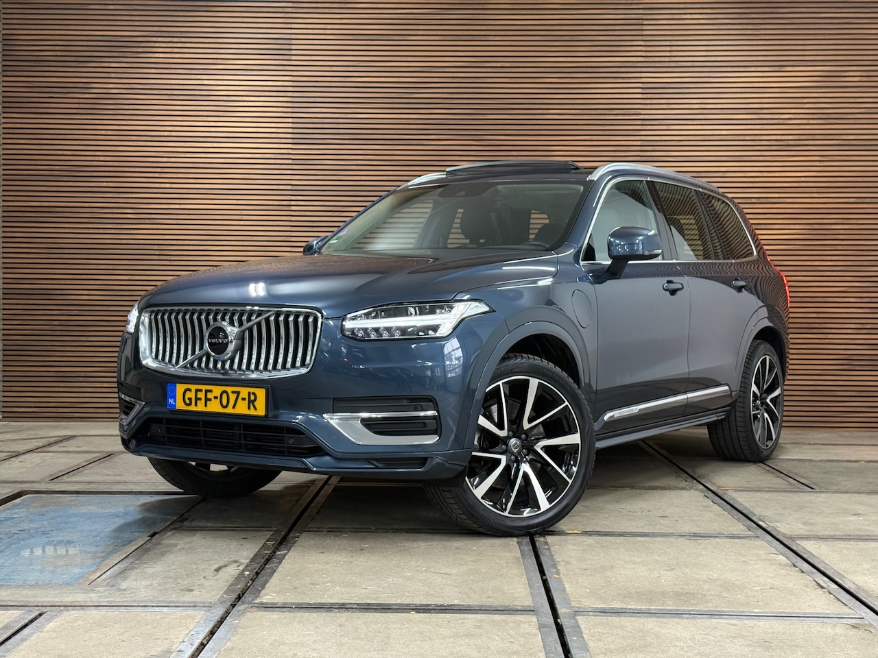 Volvo XC90 - 2.0 T8 Recharge AWD | Pano | 7p | Leder | H&K | Elektr. trekhaak - AutoWereld.nl