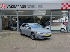 Volkswagen Golf - 1.5 TSI Life Business 17 inch Sport st