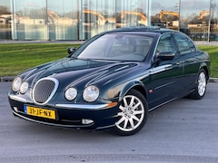 Jaguar S-type - KOOPJE 4.0 V8 EXCLUSIVE AIRCO MEMORY AUTOMAAT PANO DAK ROL GORDIJN