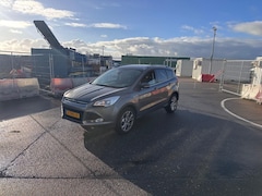 Ford Kuga - 1.6 Titanium Motor LOOPT OP 3CILINDER.EX BPM