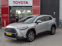 Toyota Corolla Cross - 2.0 HYBRID 200 DYNAMIC 4-SEIZOENSBANDEN STOEL- & STUURVERWARMING ELEK. ACHTERKLEP LED APPL